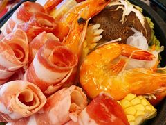 豪华海鲜肥牛泡菜锅-仙隐小鹿中華の日料(荣民龙首广场店)