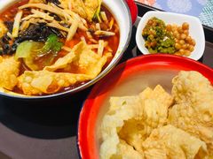 -丽丽三鲜螺蛳粉(田林路店)