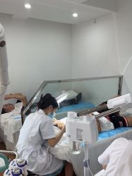 -蕾特恩专业祛痘皮肤管理