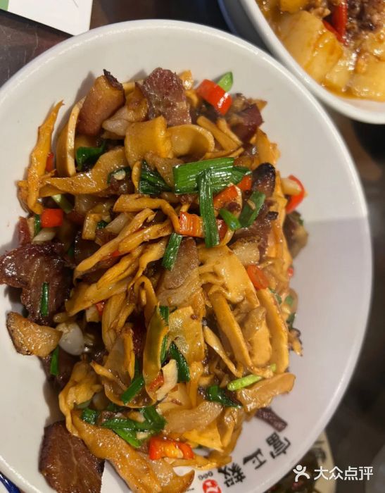 富正毅三下锅·湘西韵味(天门山索道店)图片