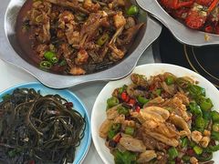 -丹水桥地锅鱼·翘嘴鲌·地方特色全鱼宴(丹江口大坝店)