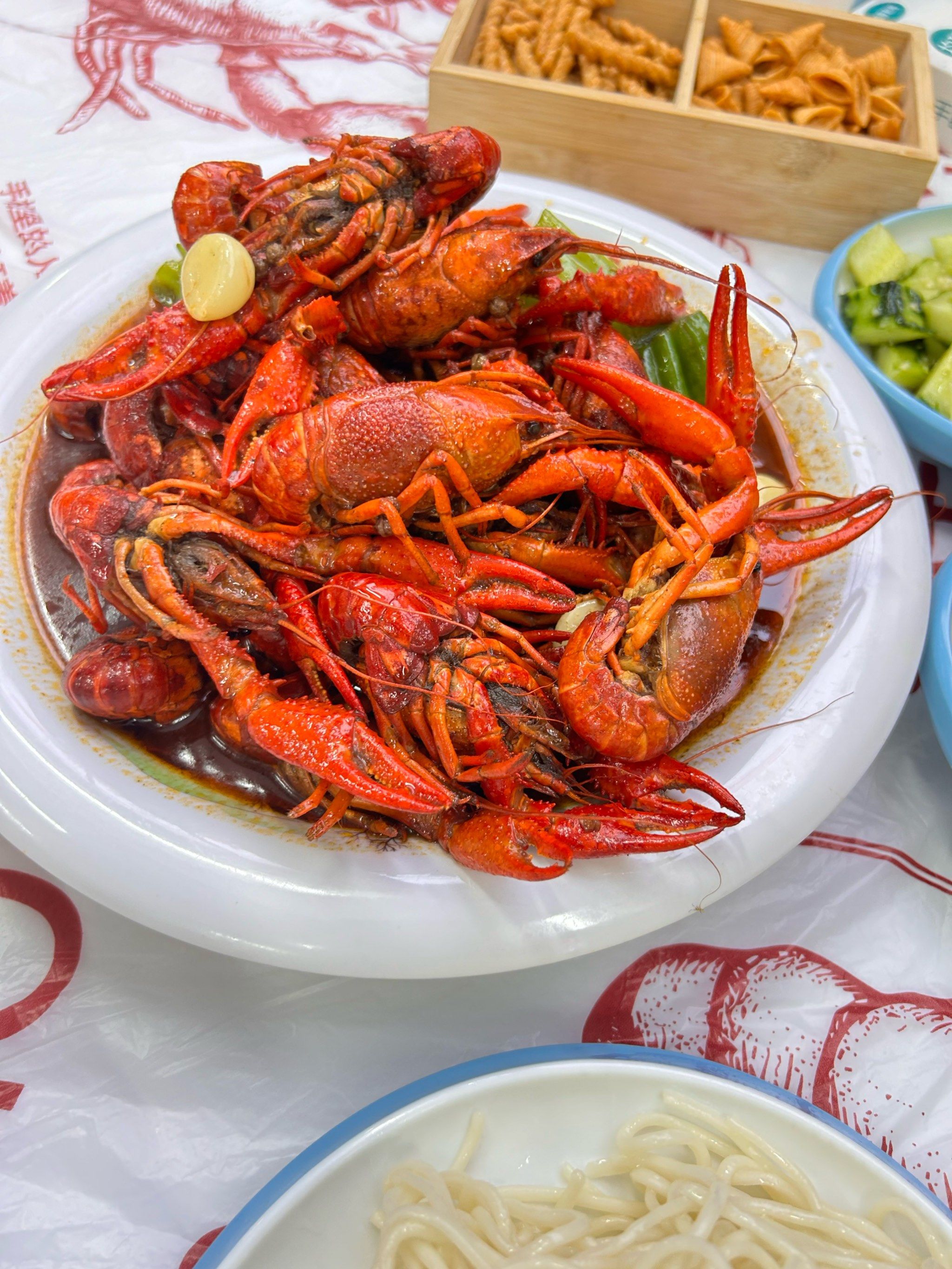 小龙虾拼盘,谁敢来一战?