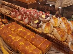 -昆明冠生园·蛋糕·面包(朗悦湾店)