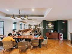 大堂-星巴克臻选(广州沙面店)