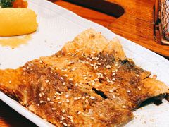 盐烤三文鱼皮-鳗鱼家·深夜食堂(军博店)