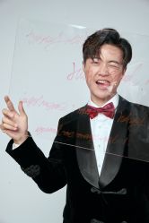 -卢浮宫婚纱摄影(银河国际店)