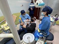 -瑞尔齿科(颐堤港诊所)