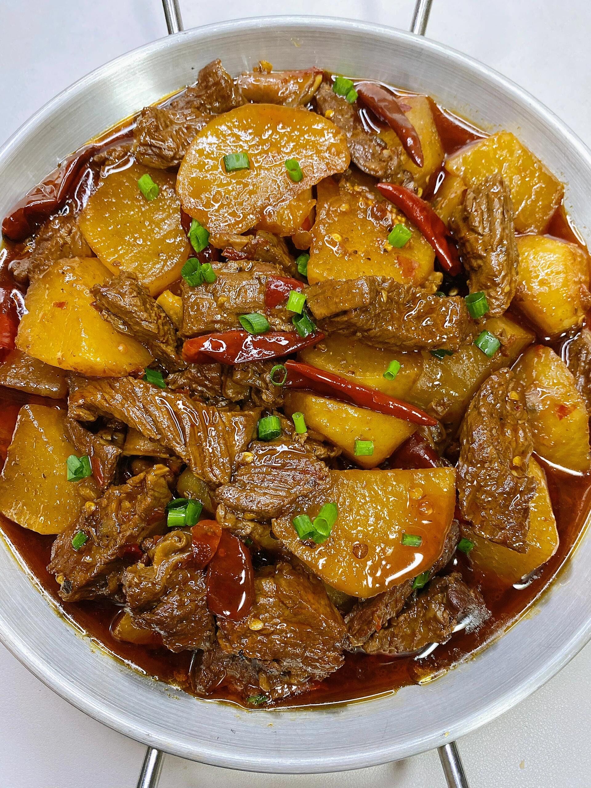 牛肉炖萝卜 香辣过瘾 软烂入味 巨巨好吃