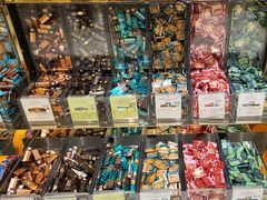 -VENCHI 闻绮(北京国贸商城店)