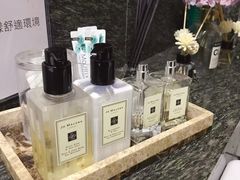 -La Mer Restaurant & Lounge