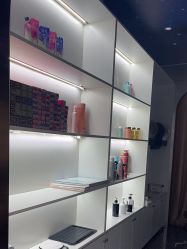 -Tloml salon