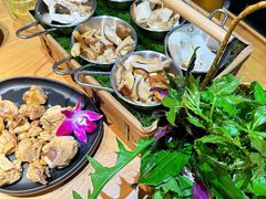 -一朵菌·野生菌探索家火锅(南亚店)