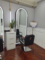 -IUME HAIR SALON