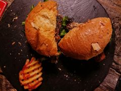 -HIGH FIVE哈福手工汉堡(桂林路店)