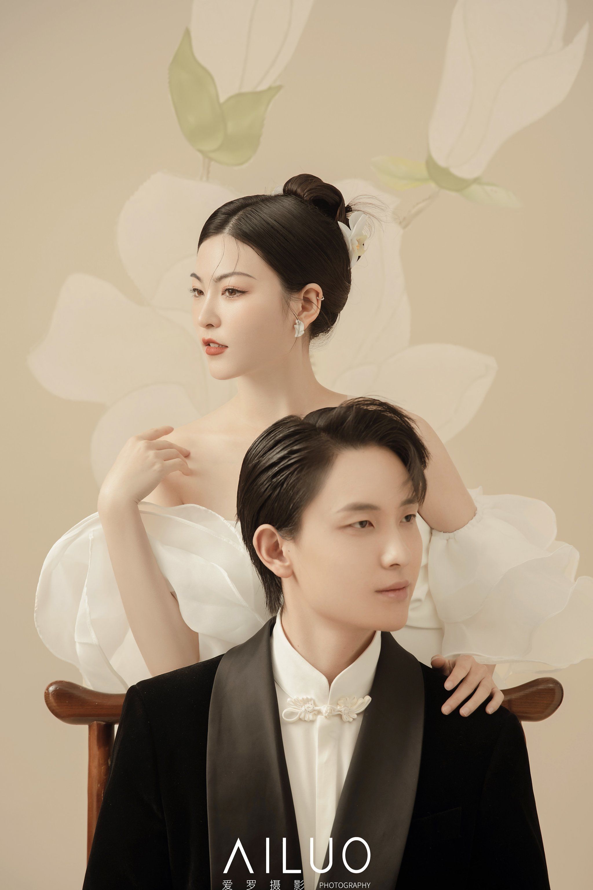典雅的工笔画婚纱照