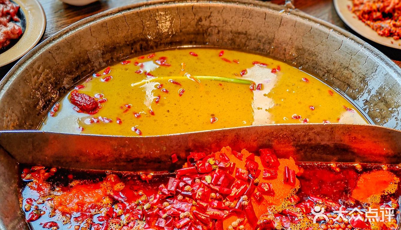 终于吃到这家重庆火锅🙈排队一小时果然值