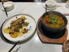 -黑青稞庄园·新式藏餐·牦牛肉汤锅(新都桥店)