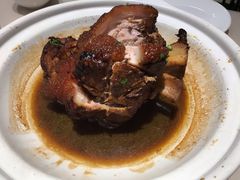 -老码头黑皮肘子锅包肉(赣水路店)