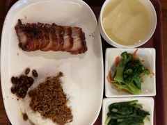 -了凡油鸡饭·面(台北101店)