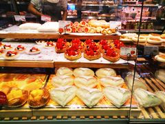 -巴黎贝甜(大宁国际商业广场店)