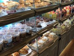 面包甜点陈列柜-新侨三宝乐面包店(崇文门店)