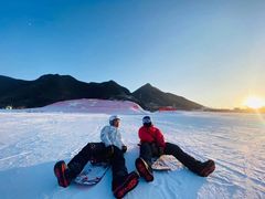 -荣盛康旅野三坡滑雪场