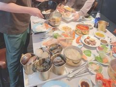 -雍容荟帝王蟹活龙虾展台自助(IFS黑金店)