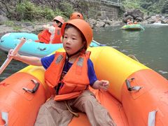 -安吉龙王山峡谷漂流
