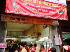 -Bánh Mì Huynh Hoa