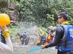 -安吉龙王山峡谷漂流