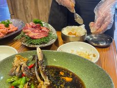 -草家酱蟹炭火烤肉店(珲春南路一店)