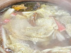 炭炉果鸡煲-威邵鸡煲(西华路总店)