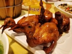 驰名石岐乳鸽-石岐佬中山菜馆(张溪店)