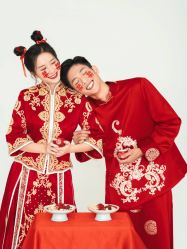-樱花婚纱摄影