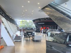 -上海永达奥诚奥迪4S店(申江路店)