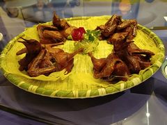 -深圳富苑皇冠假日套房酒店