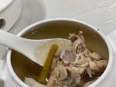鲜石斛炖土猪肉-品泉餐厅·大盆鱼·走地鸡