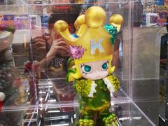 -泡泡玛特POPMART(侨福芳草地店)