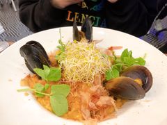 -FLOVIE FLORIST CAFE