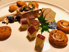 红酒鹅肝精选配葱油饼-解香楼(八盘岭路店)