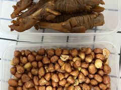 -狗撵鸭(泰山公寓店)