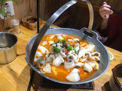 思茅酸汤鱼片-老滇山寨•云南特色菜•地方菜•民族风情歌舞表演(金碧店)