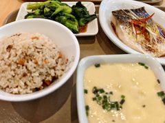 -老乡鸡(上海巴黎春天浦建店)