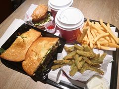 圣塔芭芭拉经典牛肉特堡-The Habit Burger Grill 哈比特汉堡(复兴soho店)