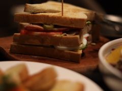 -wineapp葡萄酒餐吧(外滩金融中心店)
