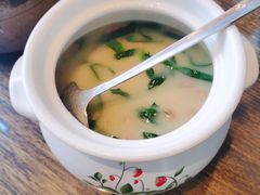 -泉畔人家·老济南经典鲁菜(大明湖店)