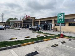 -小昆山服务区-停车场