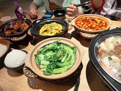 -川堂风·跷脚牛肉·乐山爆炒(宝山日月光店)