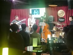 -东岸Cafe 爵士俱乐部