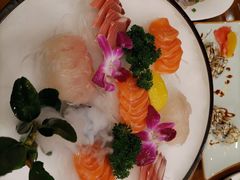 -青瓦餐厅·生鱼片·韩园烤肉(西塔店)